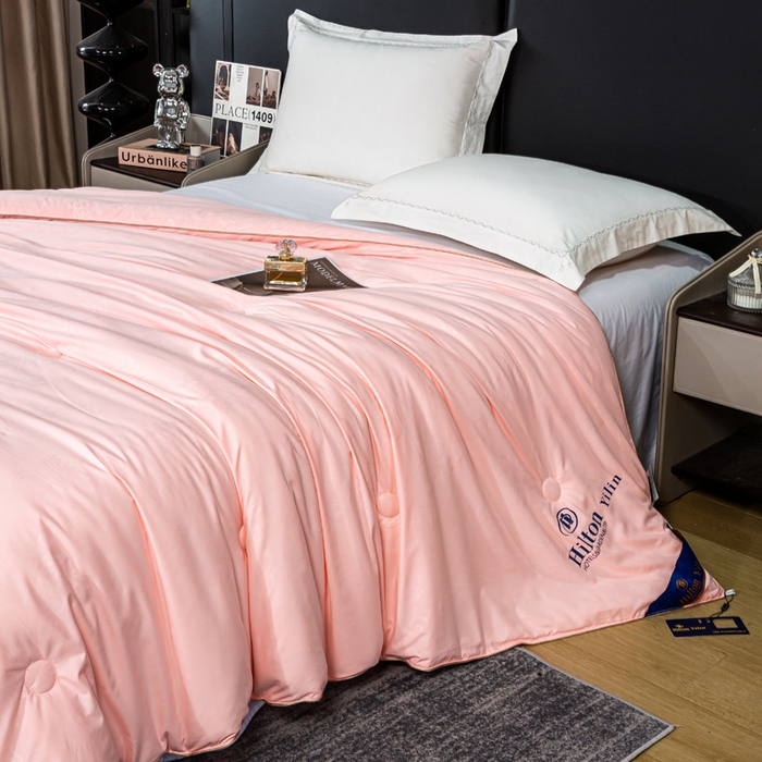 91家纺网 家纺一手货源 找家纺 奕宸居 2026春夏新款全棉纯棉提花酒店蚕丝被子被芯 玉色