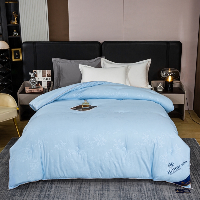 91家纺网 家纺一手货源 找家纺 奕宸居 2026春夏新款全棉纯棉提花酒店蚕丝被子被芯 天蓝