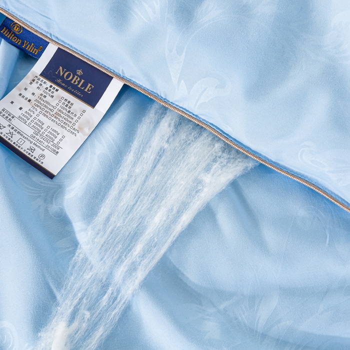 91家纺网 家纺一手货源 找家纺 奕宸居 2026春夏新款全棉纯棉提花酒店蚕丝被子被芯 天蓝