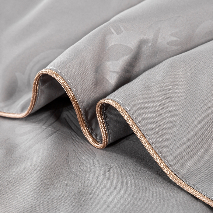 91家纺网 家纺一手货源 找家纺 奕宸居 2026春夏新款全棉纯棉提花酒店蚕丝被子被芯 灰色