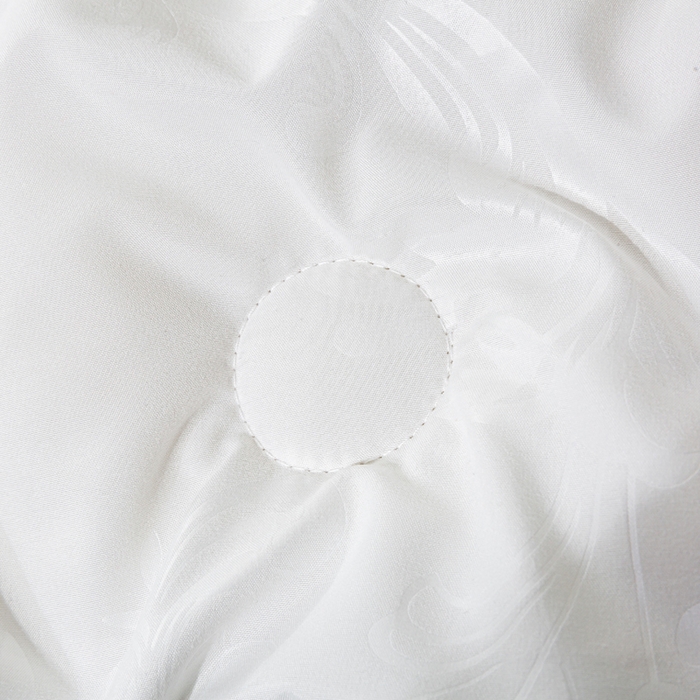 91家纺网 家纺一手货源 找家纺 奕宸居 2026春夏新款全棉纯棉提花酒店蚕丝被子被芯 白色