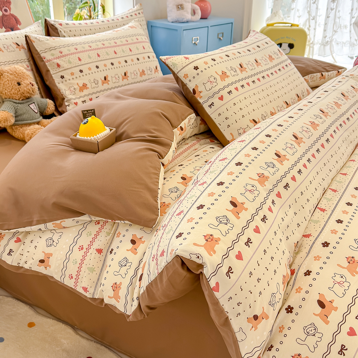 91家纺网 家纺一手货源 找家纺 铺尚美家纺 2026新款A类古法水洗仿棉云感纱四件套 猫狗狂欢夜