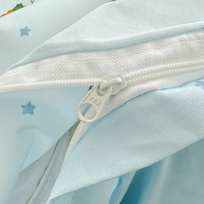 91家纺网 家纺一手货源 找家纺 良佐生活  2026年新款A类铂金精梳全棉学生三件套 挖机小分队