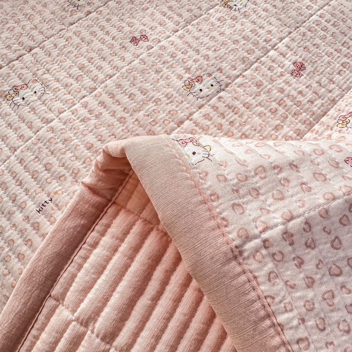91家纺网 家纺一手货源 找家纺 家喜爱 2026新款木棉皱皱纱床盖（可提供买家秀） 粉豹Kitty