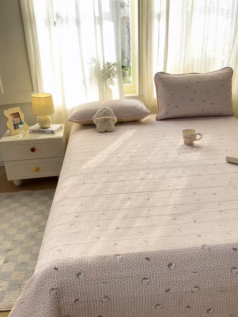 91家纺网 家纺一手货源 找家纺 家喜爱 2026新款木棉皱皱纱床盖（可提供买家秀） 粉豹Kitty