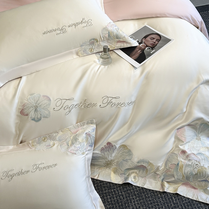 91家纺网 家纺一手货源 找家纺 2026新款高支高密刺绣四件套-花溪系列 花溪-奶昔白＋粉