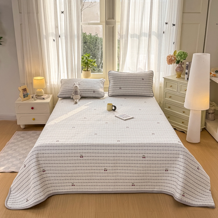 91家纺网 家纺一手货源 找家纺 家喜爱 2026新款木棉皱皱纱床盖（可提供买家秀） 条纹樱桃