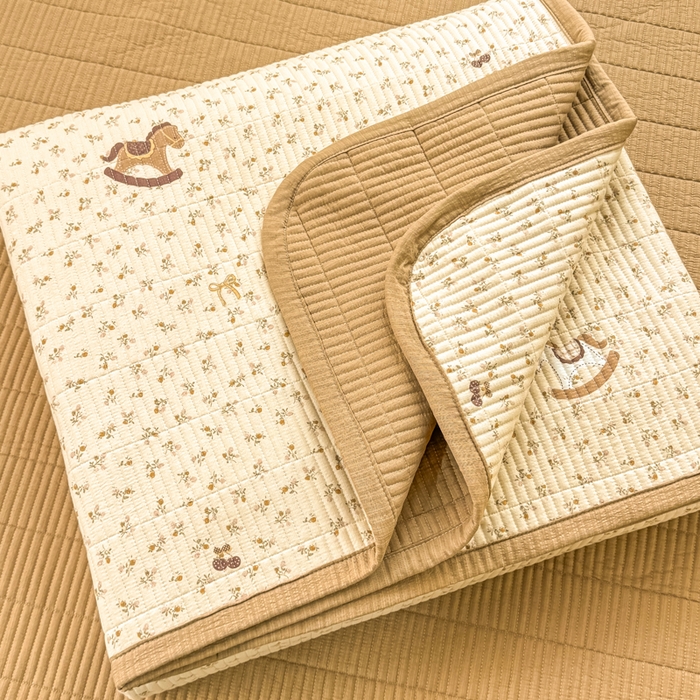 91家纺网 家纺一手货源 找家纺 家喜爱 2026新款木棉皱皱纱床盖（可提供买家秀） 摇马花野