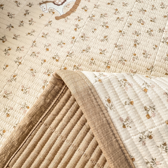 91家纺网 家纺一手货源 找家纺 家喜爱 2026新款木棉皱皱纱床盖（可提供买家秀） 摇马花野