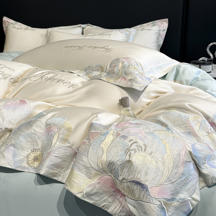 91家纺网 家纺一手货源 找家纺 2026新款高支高密刺绣四件套-花溪系列 花溪-奶昔白＋蓝