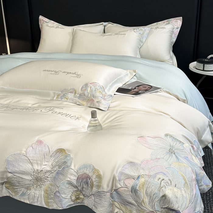 91家纺网 家纺一手货源 找家纺 2026新款高支高密刺绣四件套-花溪系列 花溪-奶昔白＋蓝