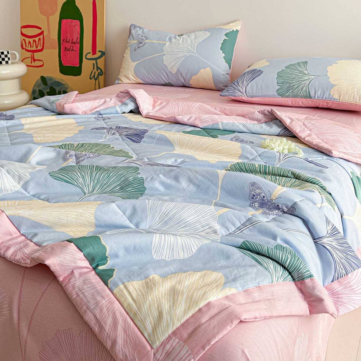 91家纺网 家纺一手货源 找家纺 梵克保罗 2026春夏新款10A抗菌全棉印花夏被被子被芯空调被 蝶舞杏运