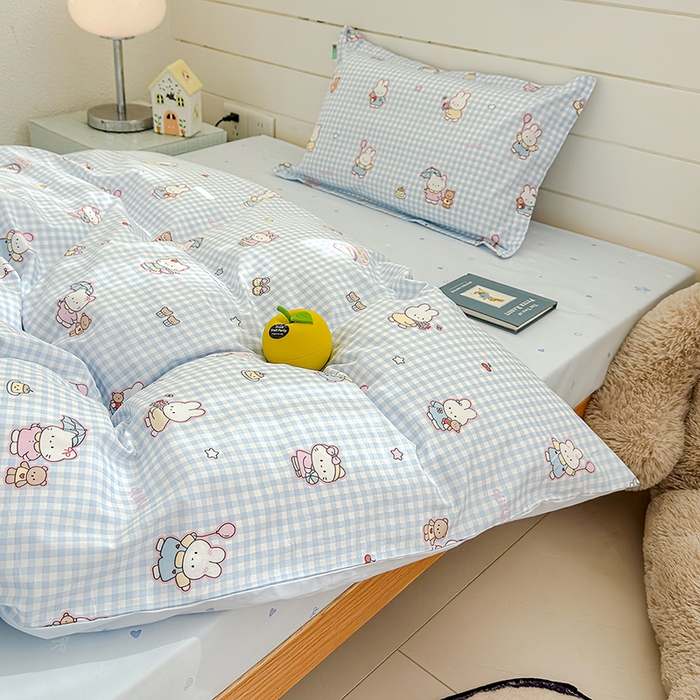 91家纺网 家纺一手货源 找家纺 良佐生活  2026年新款A类铂金精梳全棉学生三件套 乐兔蓝