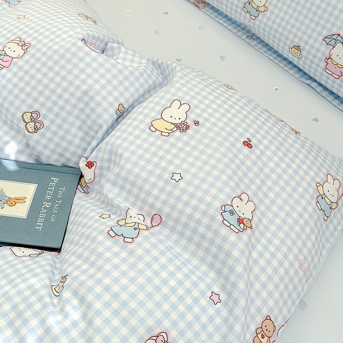 91家纺网 家纺一手货源 找家纺 良佐生活  2026年新款A类铂金精梳全棉学生三件套 乐兔蓝