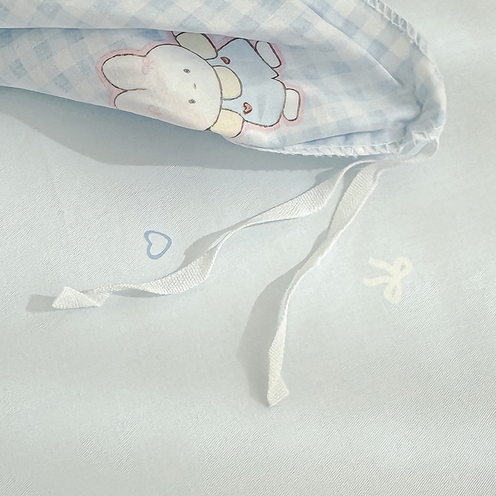 91家纺网 家纺一手货源 找家纺 良佐生活  2026年新款A类铂金精梳全棉学生三件套 乐兔蓝