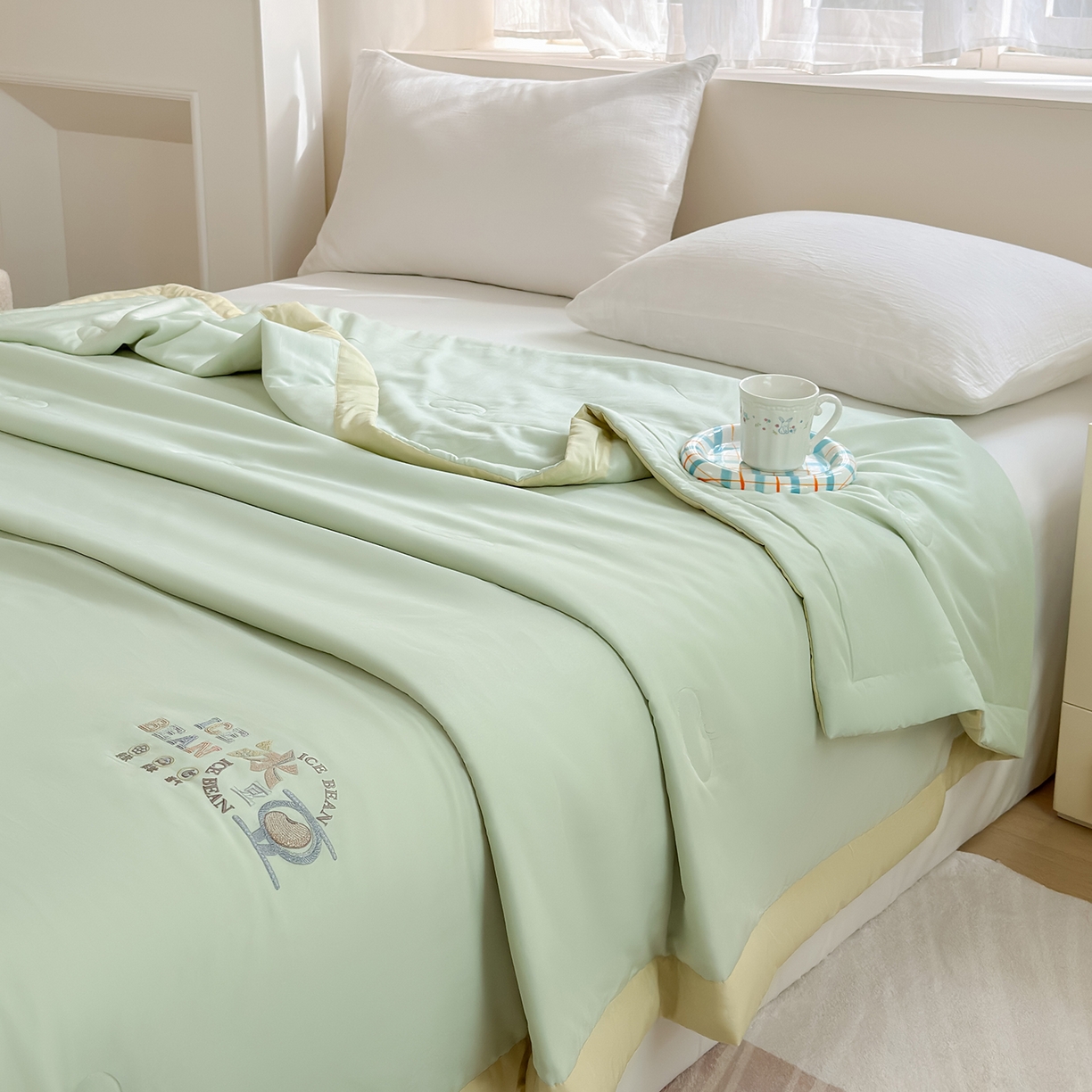 91家纺网 家纺一手货源 找家纺 摩时 2026春夏新款天丝莱赛尔大豆纤维被纯色系列夏凉被空调被 翡翠绿