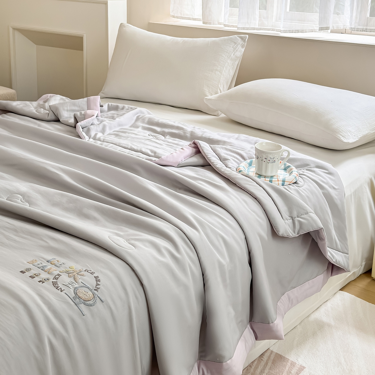 91家纺网 家纺一手货源 找家纺 摩时 2026春夏新款天丝莱赛尔大豆纤维被纯色系列夏凉被空调被 星辰灰