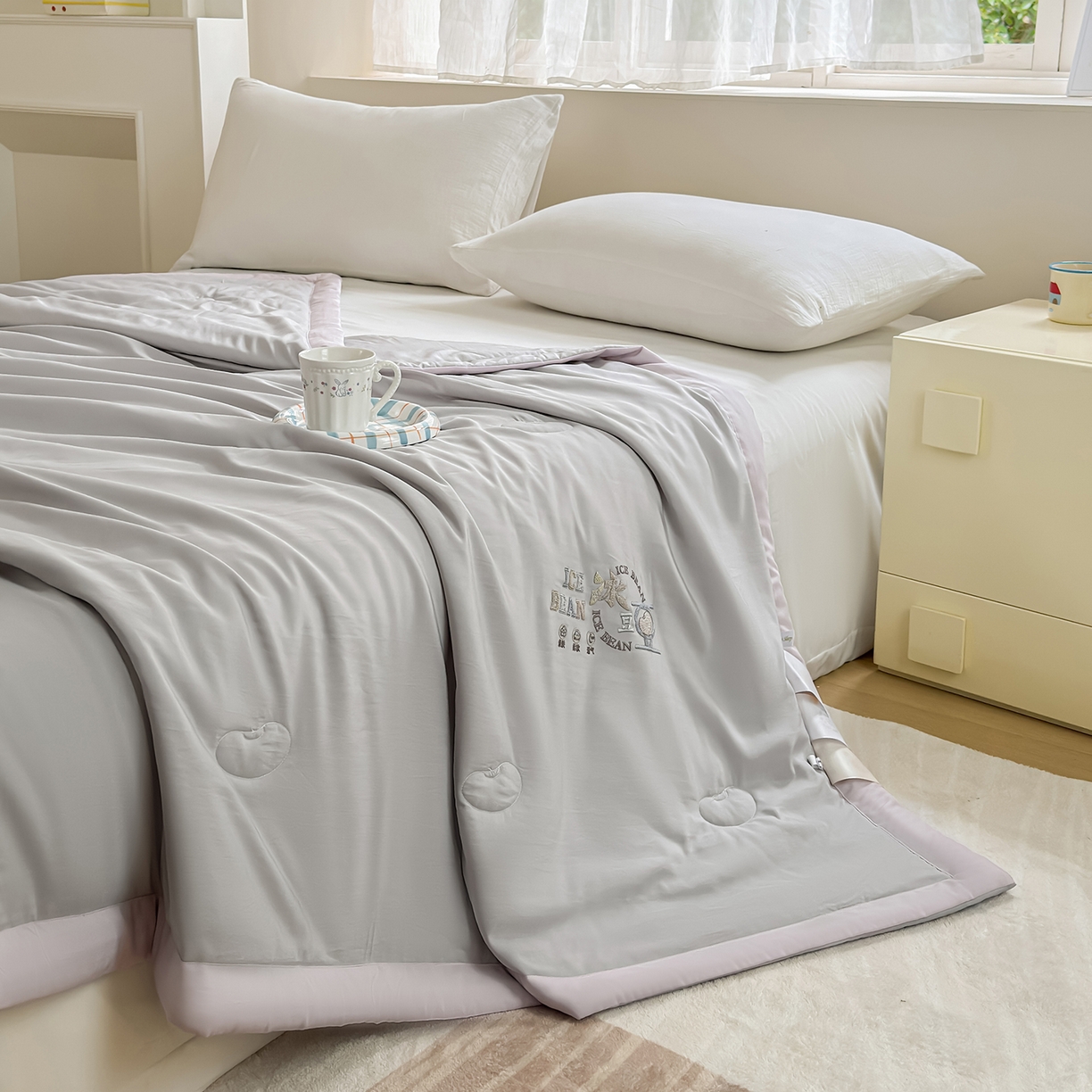 91家纺网 家纺一手货源 找家纺 摩时 2026春夏新款天丝莱赛尔大豆纤维被纯色系列夏凉被空调被 星辰灰