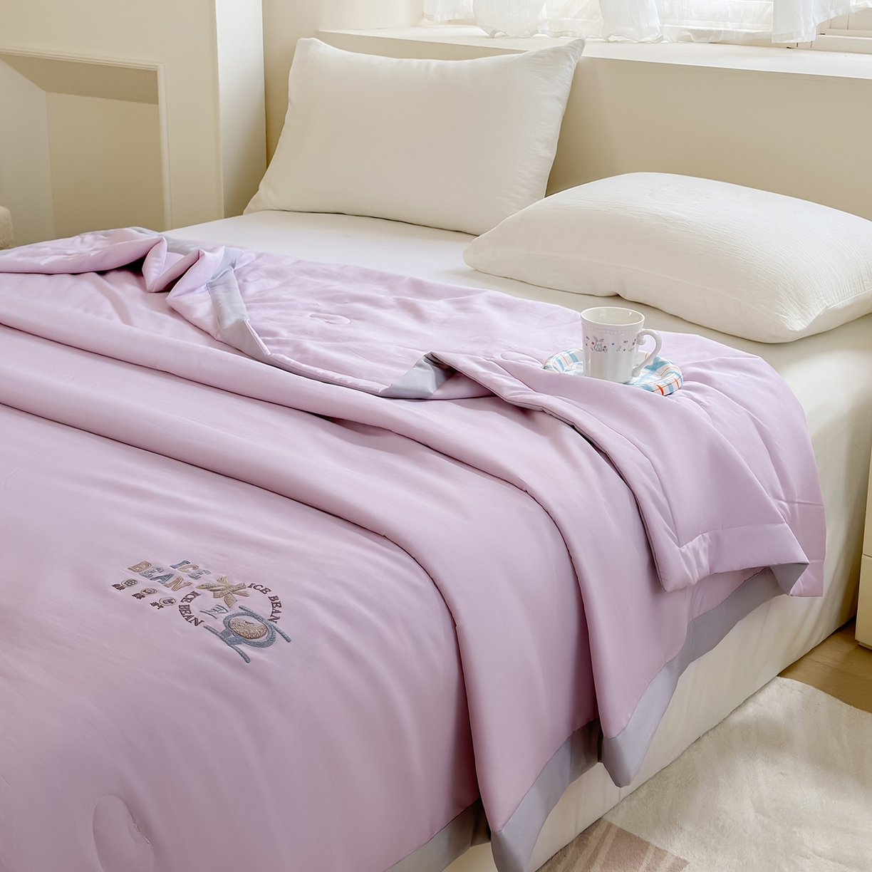 91家纺网 家纺一手货源 找家纺 摩时 2026春夏新款天丝莱赛尔大豆纤维被纯色系列夏凉被空调被 紫藤灰