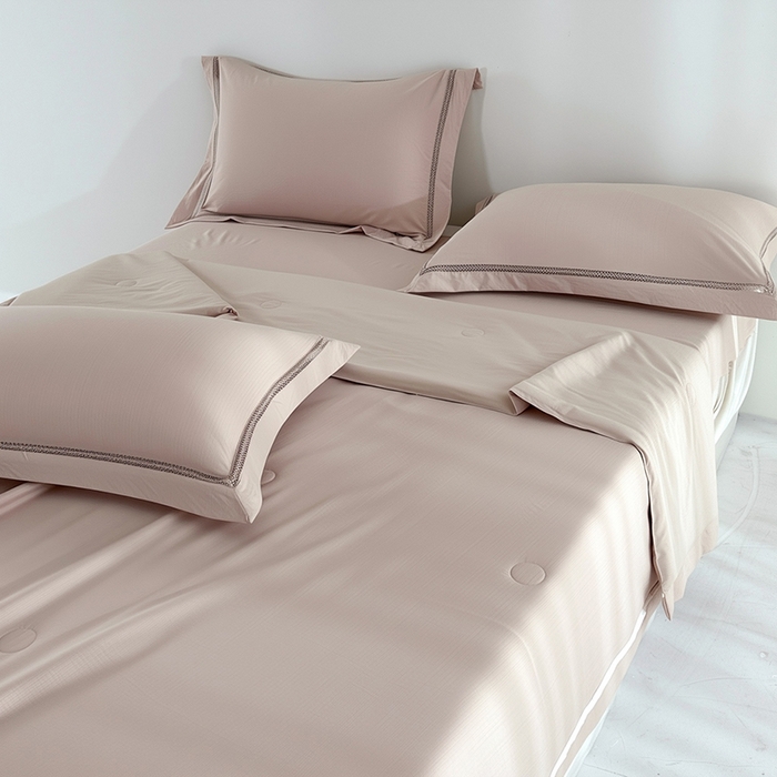 91家纺网 家纺一手货源 找家纺 欧夏家纺 2026新款氢氧丝凉感刺绣夏被拼角夏被纯色夏凉被空调被子薄被直播供货外贸 拿铁咖