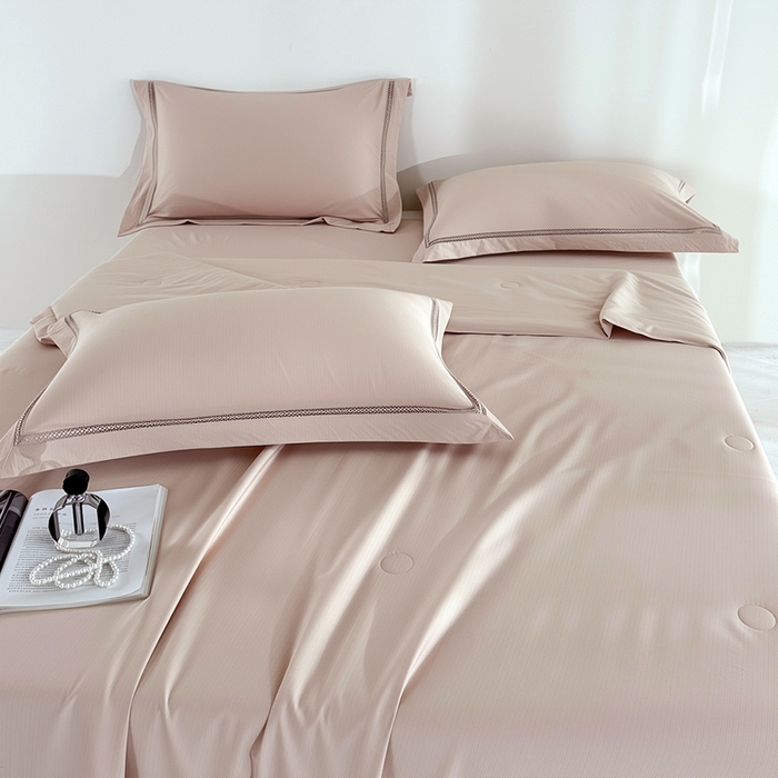 91家纺网 家纺一手货源 找家纺 欧夏家纺 2026新款氢氧丝凉感刺绣夏被拼角夏被纯色夏凉被空调被子薄被直播供货外贸 拿铁咖