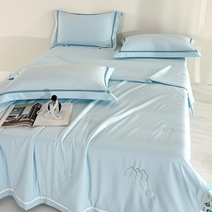 91家纺网 家纺一手货源 找家纺 欧夏家纺 2026新款氢氧丝凉感刺绣夏被拼角夏被纯色夏凉被空调被子薄被直播供货外贸 晴空蓝