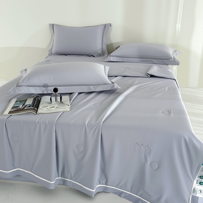 91家纺网 家纺一手货源 找家纺 欧夏家纺 2026新款氢氧丝凉感刺绣夏被拼角夏被纯色夏凉被空调被子薄被直播供货外贸 绅士灰