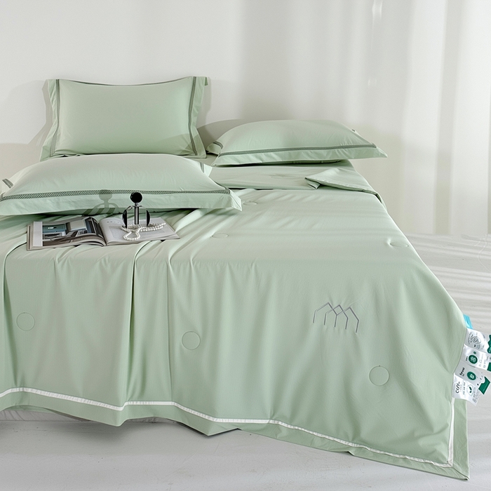 91家纺网 家纺一手货源 找家纺 欧夏家纺 2026新款氢氧丝凉感刺绣夏被拼角夏被纯色夏凉被空调被子薄被直播供货外贸 夏草绿