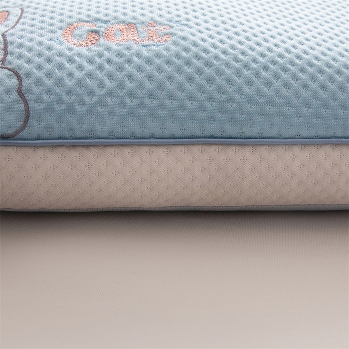 91家纺网 家纺一手货源 找家纺 麦肯锡 2026新款猫豆豆荞麦枕 奶霜蓝