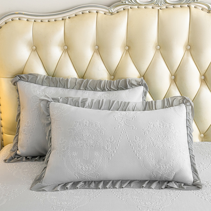 91家纺网 家纺一手货源 找家纺 2026新款PE聚乙烯中分子凉感冰感凉豆豆床裙三件套欧式-灰