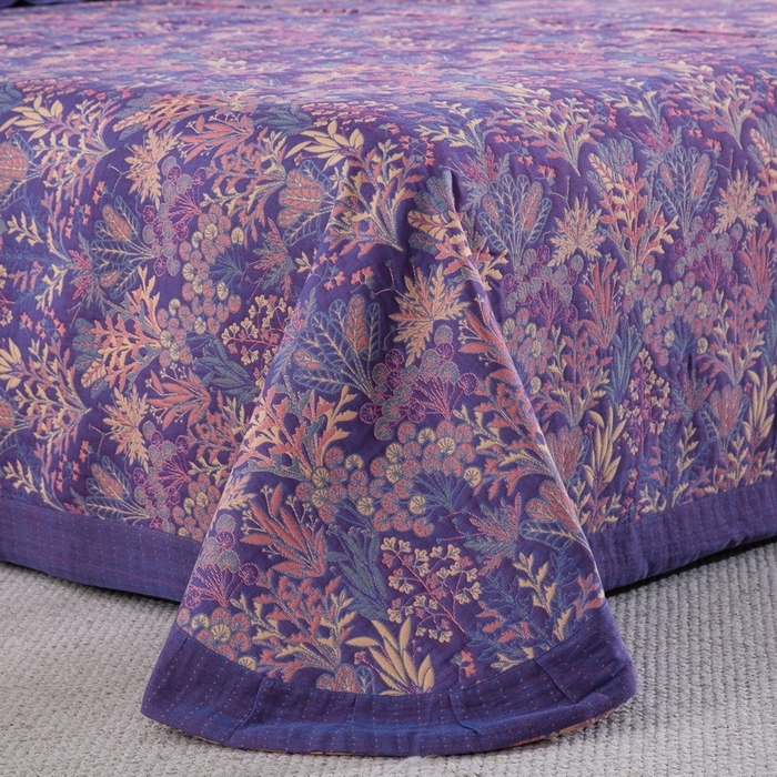 91家纺网 家纺一手货源 找家纺 双层纱家居 2026新款经典三层纱床盖飞边款四件套 薰衣草