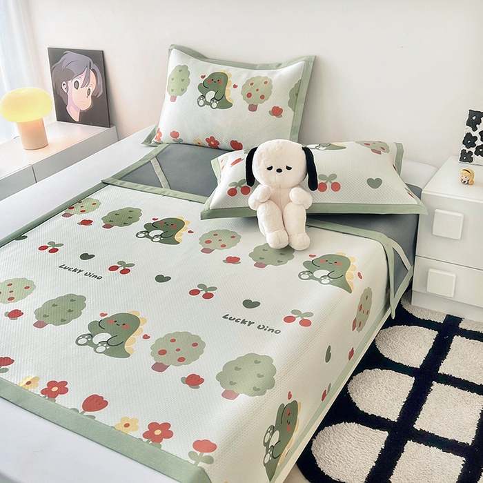 91家纺网 家纺一手货源 找家纺 倾慕家纺 2026新款A类满天星提花凉感凉席系列 森林龙宝宝