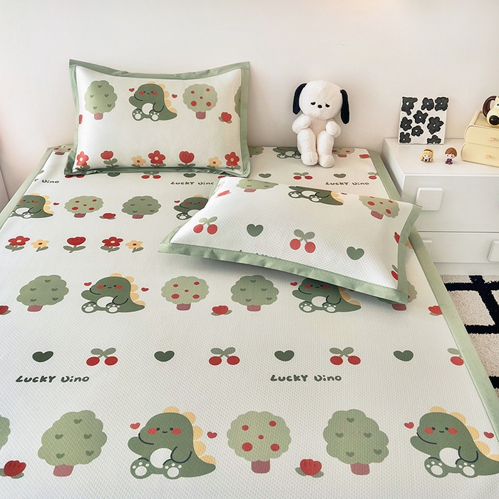 91家纺网 家纺一手货源 找家纺 倾慕家纺 2026新款A类满天星提花凉感凉席系列 森林龙宝宝