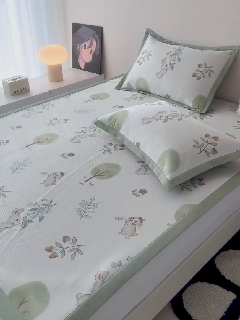 91家纺网 家纺一手货源 找家纺 倾慕家纺 2026新款A类满天星提花凉感凉席系列 小森林