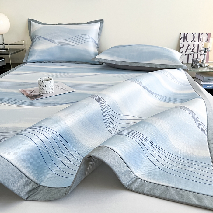 91家纺网 家纺一手货源 找家纺 倾慕家纺 2026新款A类简约风牛奶丝数码印花冰丝凉席 舞动乐符