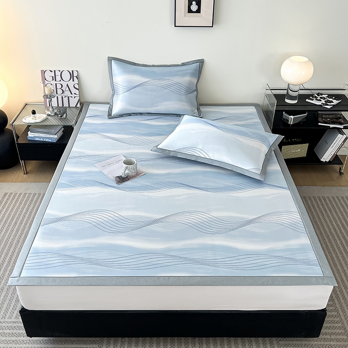 91家纺网 家纺一手货源 找家纺 倾慕家纺 2026新款A类简约风牛奶丝数码印花冰丝凉席 舞动乐符