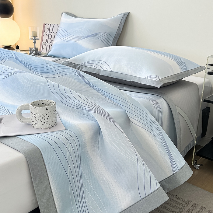 91家纺网 家纺一手货源 找家纺 倾慕家纺 2026新款A类简约风牛奶丝数码印花冰丝凉席 舞动乐符