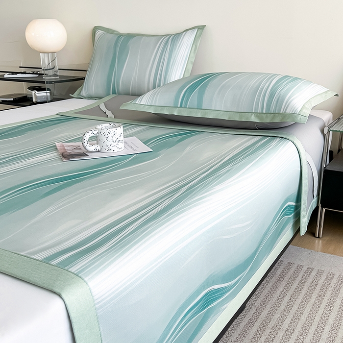 91家纺网 家纺一手货源 找家纺 倾慕家纺 2026新款A类简约风牛奶丝数码印花冰丝凉席 曲线幻影绿