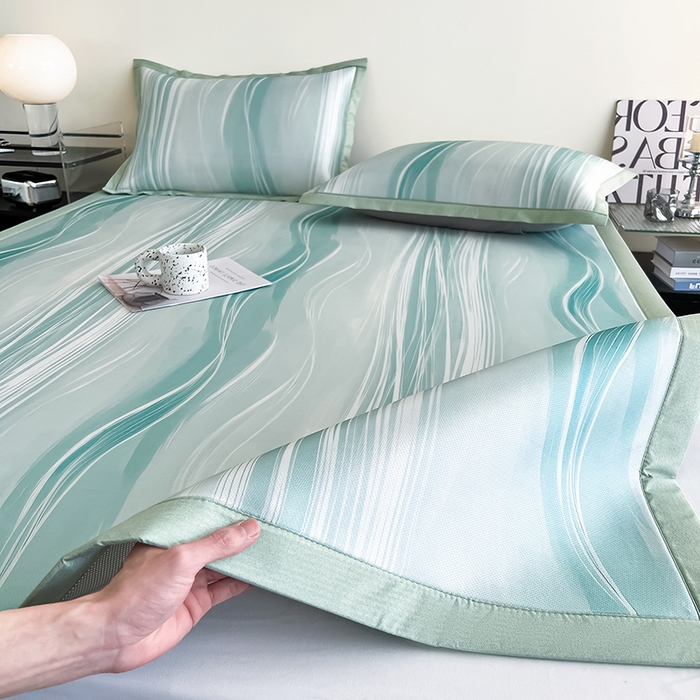 91家纺网 家纺一手货源 找家纺 倾慕家纺 2026新款A类简约风牛奶丝数码印花冰丝凉席 曲线幻影绿