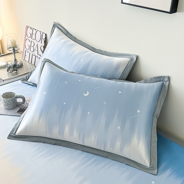 91家纺网 家纺一手货源 找家纺 倾慕家纺 2026新款A类简约风牛奶丝数码印花冰丝凉席 星辰大海