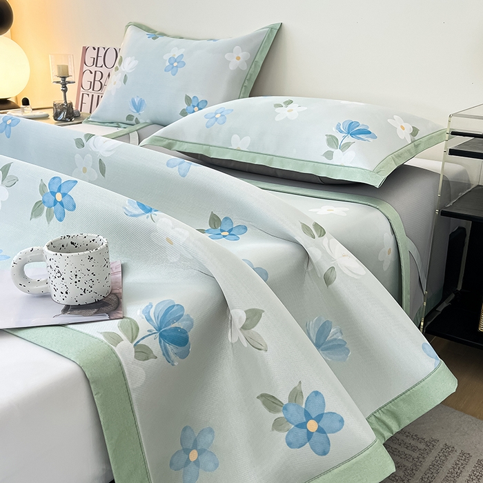 91家纺网 家纺一手货源 找家纺 倾慕家纺 2026新款A类简约风牛奶丝数码印花冰丝凉席 梦幻花朵绿