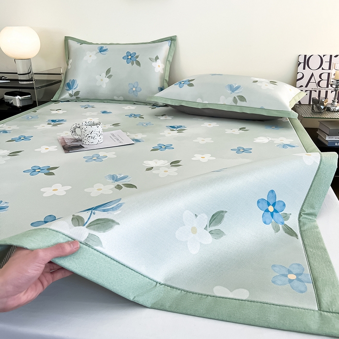 91家纺网 家纺一手货源 找家纺 倾慕家纺 2026新款A类简约风牛奶丝数码印花冰丝凉席 梦幻花朵绿