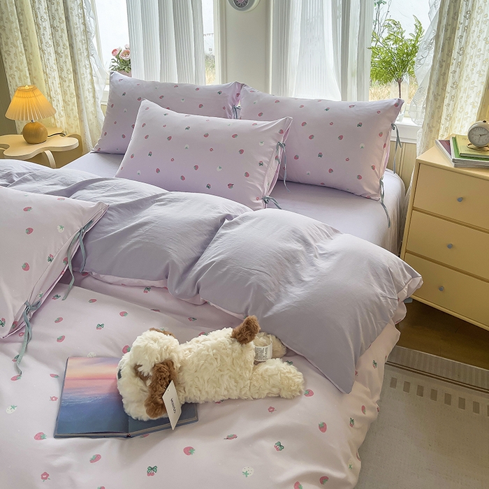 91家纺网 家纺一手货源 找家纺 帛洵家纺 2026新款110g超柔水洗宝宝有氧仿棉四件套（提供买家秀） 草莓多多-粉