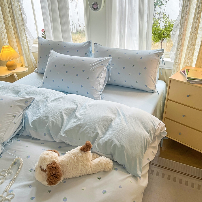 91家纺网 家纺一手货源 找家纺 帛洵家纺 2026新款110g超柔水洗宝宝有氧仿棉四件套（提供买家秀） 草莓多多-兰