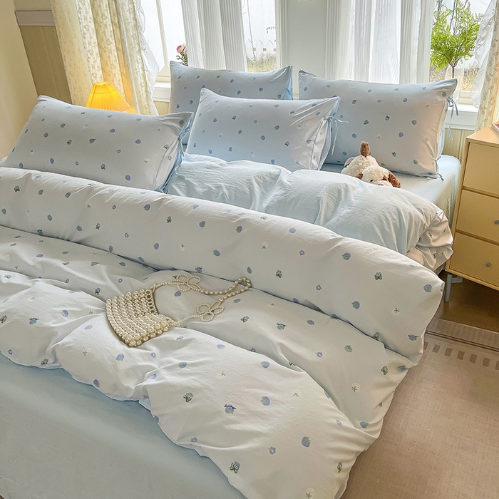 91家纺网 家纺一手货源 找家纺 帛洵家纺 2026新款110g超柔水洗宝宝有氧仿棉四件套（提供买家秀） 草莓多多-兰