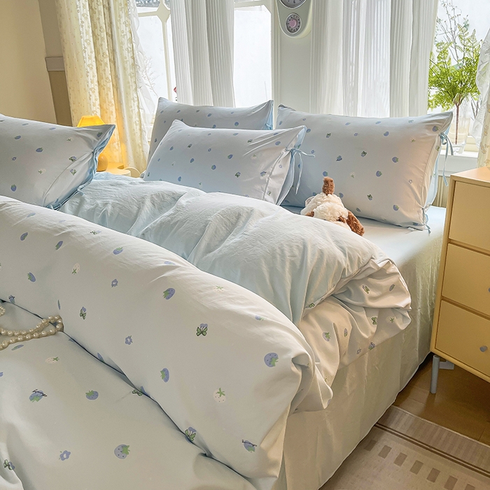 91家纺网 家纺一手货源 找家纺 帛洵家纺 2026新款110g超柔水洗宝宝有氧仿棉四件套（提供买家秀） 草莓多多-兰