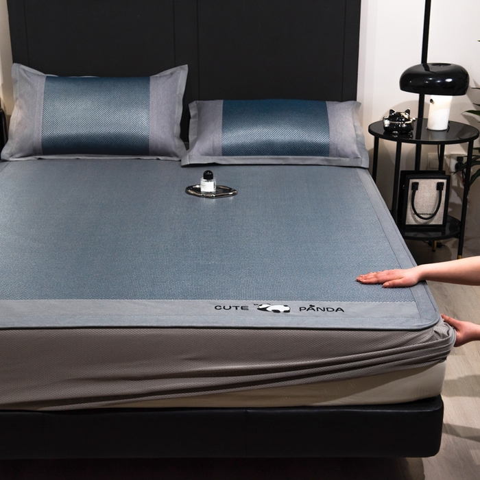 91家纺网 家纺一手货源 找家纺 倾慕家纺 2026新款A类刺绣冰藤席--床笠款 刺绣熊猫蓝色床笠款