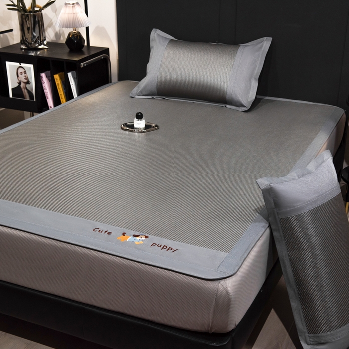 91家纺网 家纺一手货源 找家纺 （总）倾慕家纺 2026新款A类刺绣冰藤席--床笠款