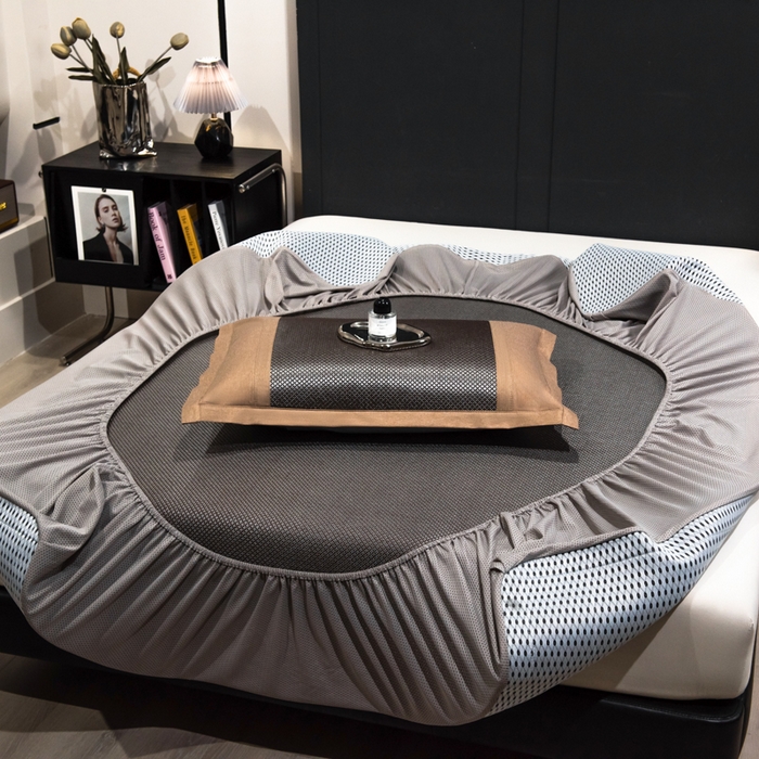 91家纺网 家纺一手货源 找家纺 倾慕家纺 2026新款A类刺绣冰藤席--床笠款 刺绣熊猫银咖色床笠款