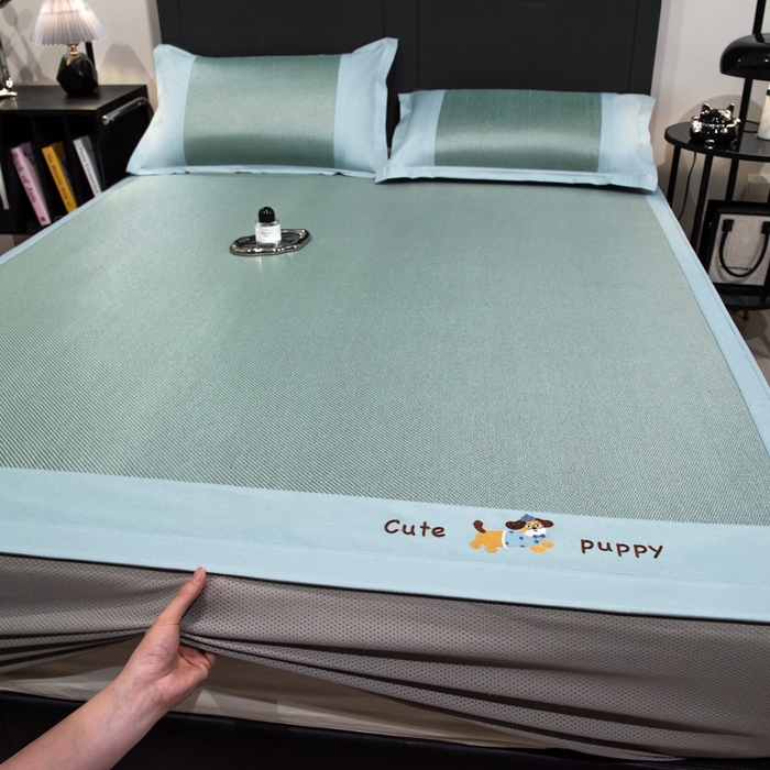 91家纺网 家纺一手货源 找家纺 倾慕家纺 2026新款A类刺绣冰藤席--床笠款 刺绣小狗绿色床笠款